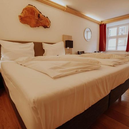 Dinkelsbühl Hotel Gasthaus Zur Sonne מראה חיצוני תמונה